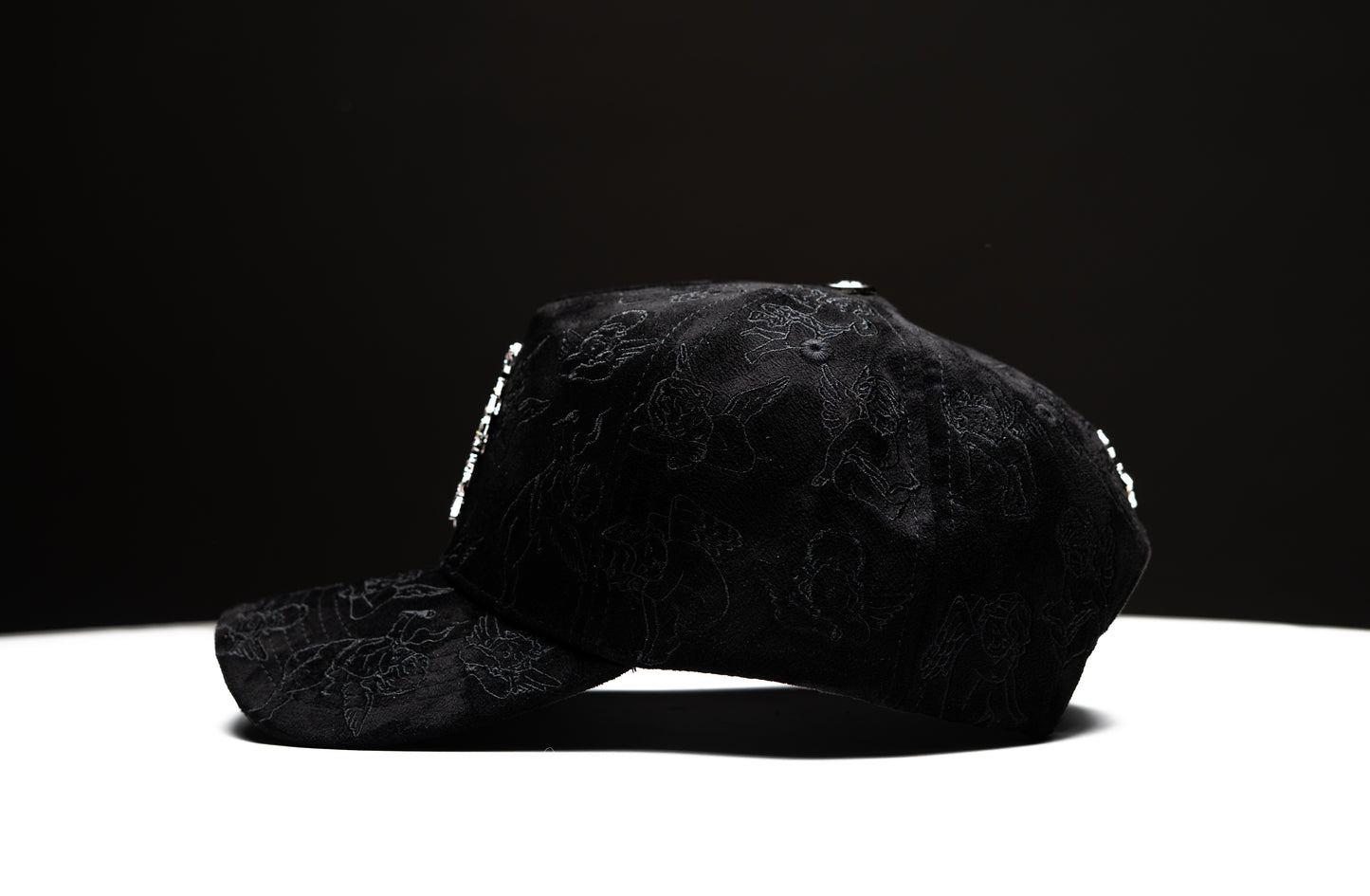 LA CRYSTAL BLACK