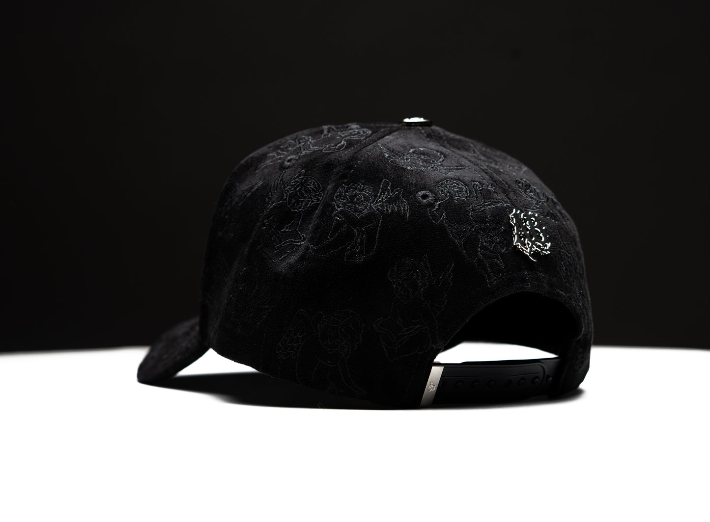 LA CRYSTAL BLACK