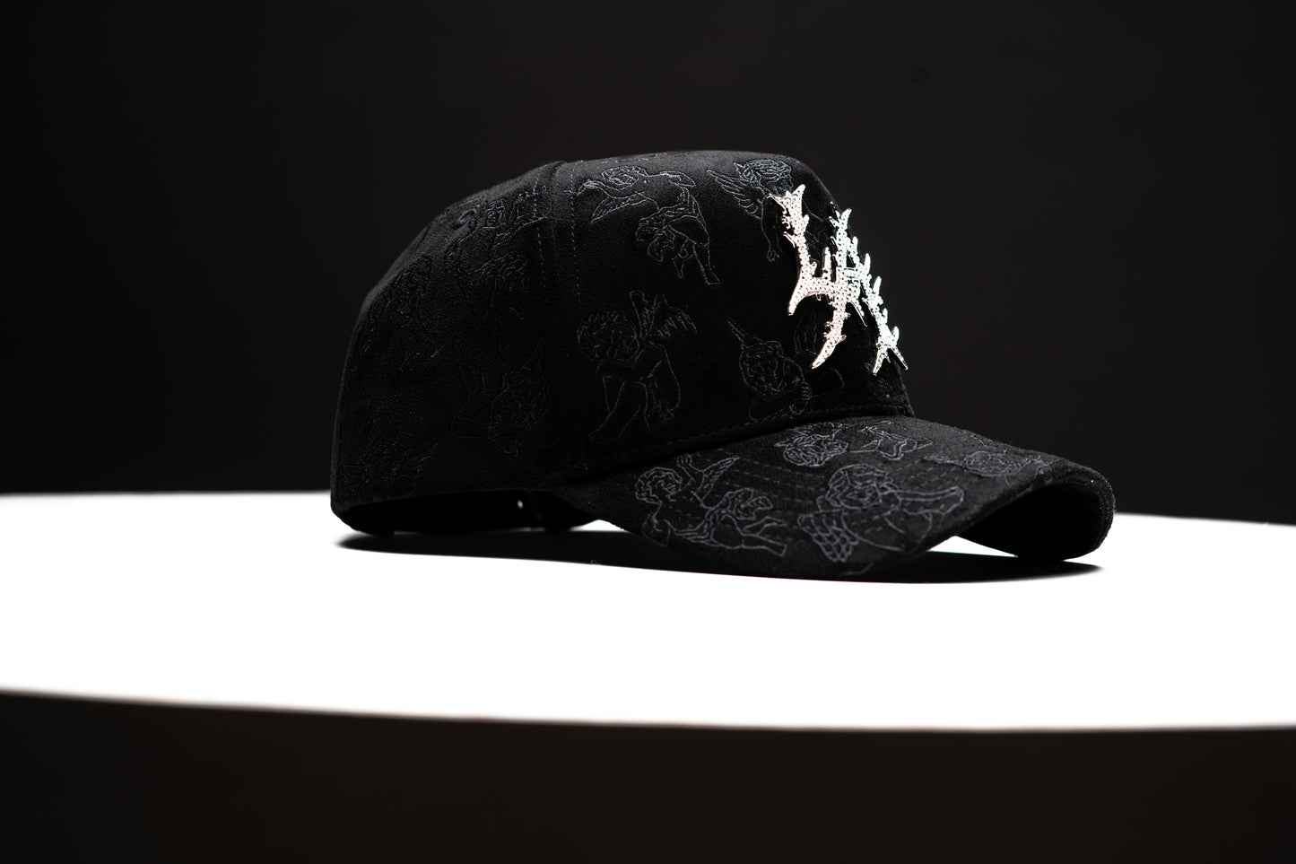 LA CRYSTAL BLACK